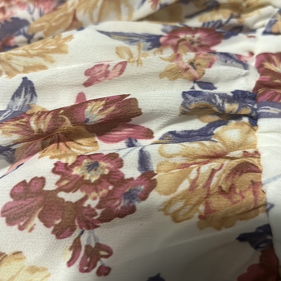 All over floral print dress available in blue as well - Picture 8 of 8